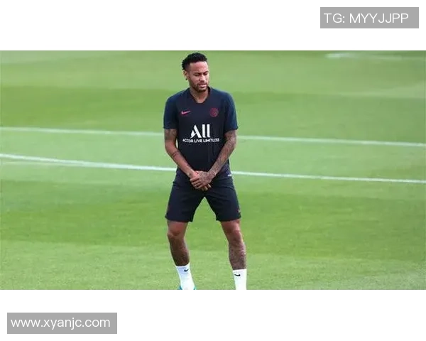 内马尔肌肉训练揭秘足球明星如何塑造完美身材与竞技状态