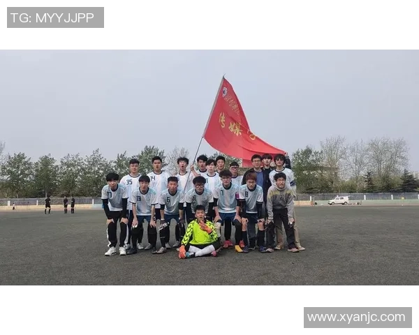 成都足球队荣登足球团队协作排行榜第一名展现卓越团队精神与实力 成都足球队荣登足球团队协作排行榜第一名展现卓越团队精神与实力